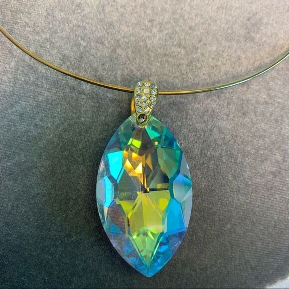 Natural Crystal Aurore Boreale necklace pendant - Picture 2 of 5